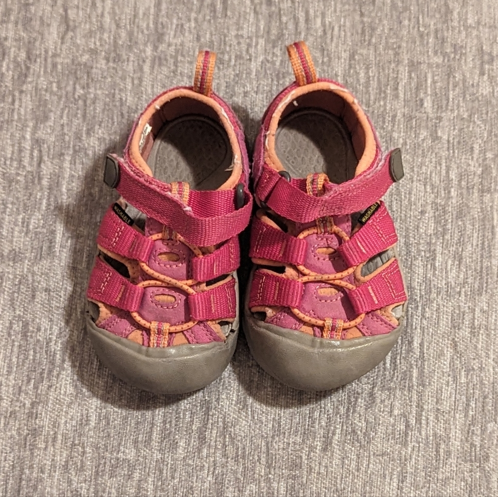 Toddler Keens size 7